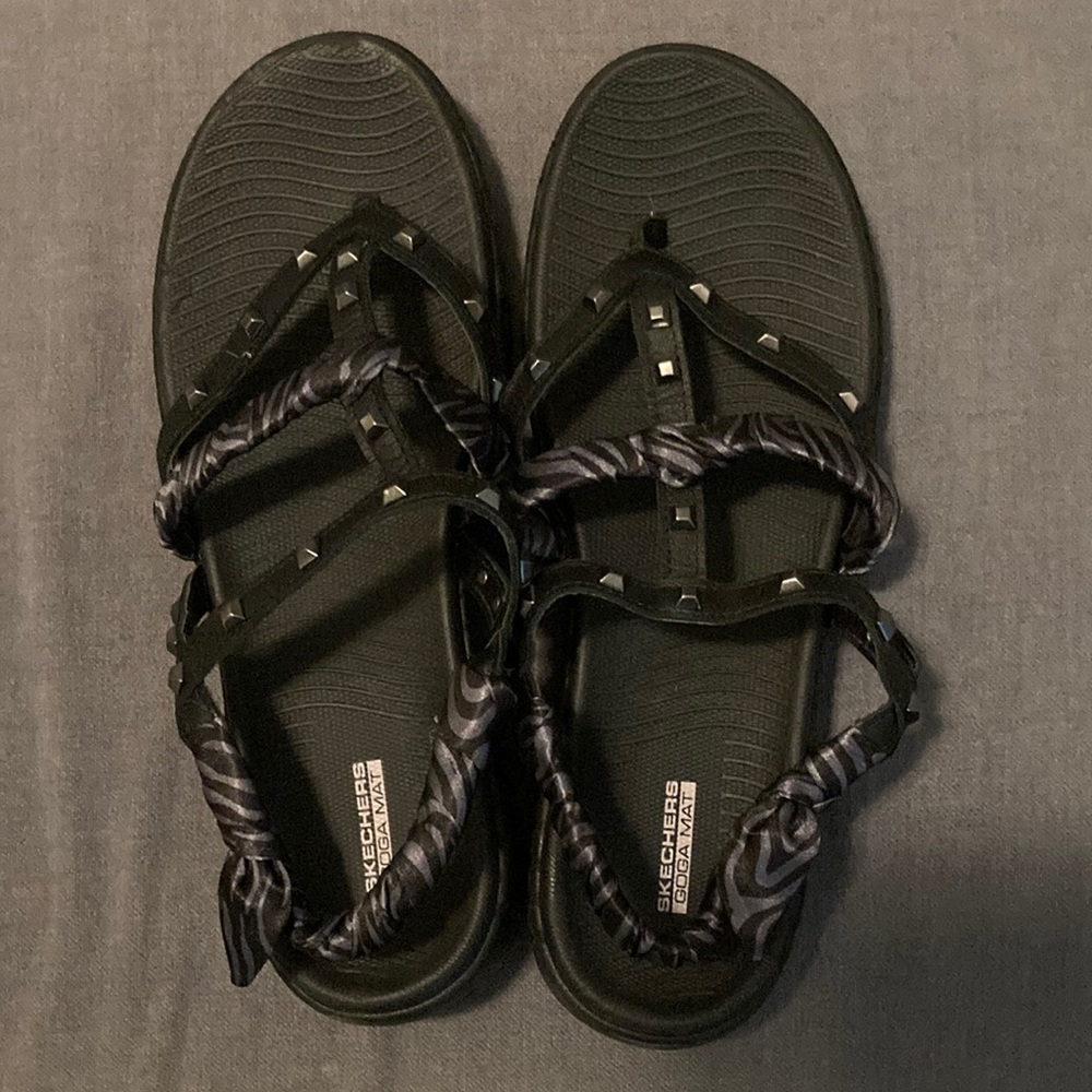 Womens Size 11 Sketchers Black Sandals